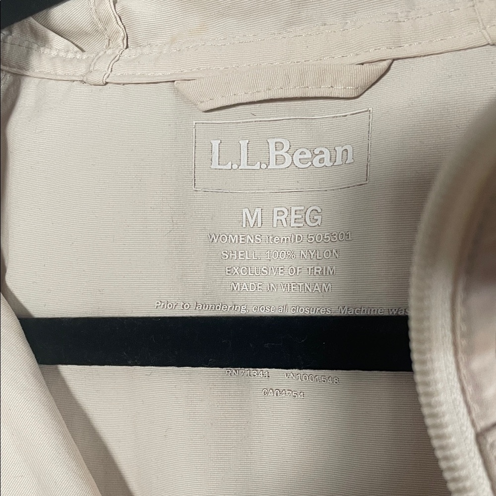 L.L.Bean Women's Mountain Classic Anorak, Multi-Color - Picture 4 of 5